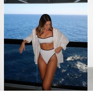 On Board Bikini Top black/white -CHARCOAL  CLOTHING
